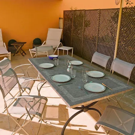 Le Miramar Apartment